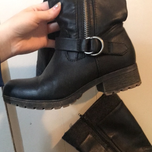 Worn (maybe once) knee high boots. - Picture 2 of 3